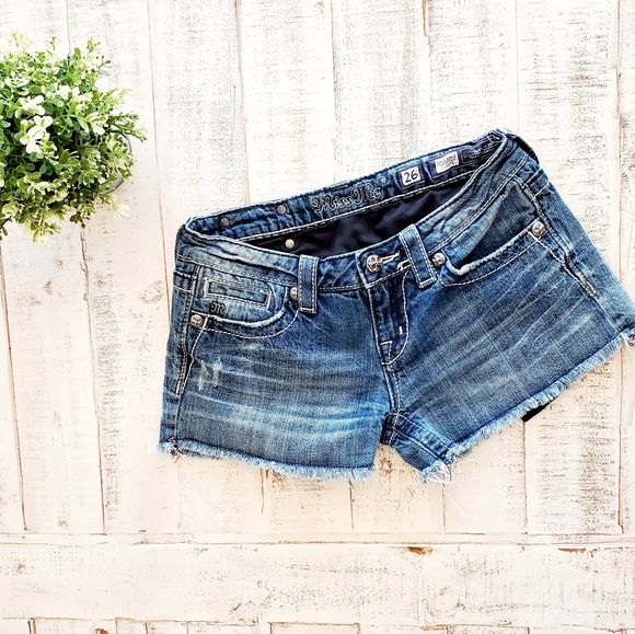 shorts with fringe hem